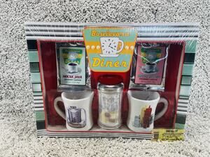 Boulevard Diner Mug Gift Set 2 Mugs Gourmet Coffee Shaker New In Box